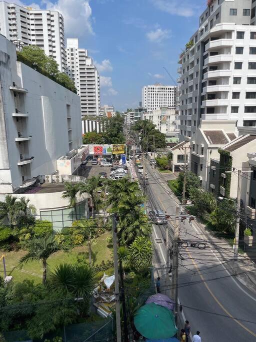Delightful Condo In Central Location At Sukhumvit 49 Bangkok Exterior photo